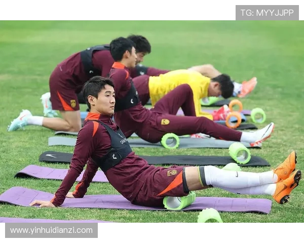 广州日报:伊万有望重用韦世豪,甚至有可能把他推到中锋位置 广州日报:伊万有望重用韦世豪,甚至有可能把他推到中锋位置